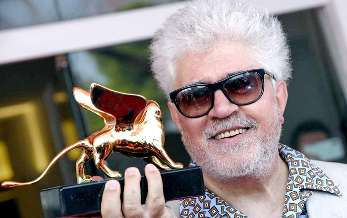 Педро Альмодовара наградили «Золотым львом» на кинофестивале в Венеции
